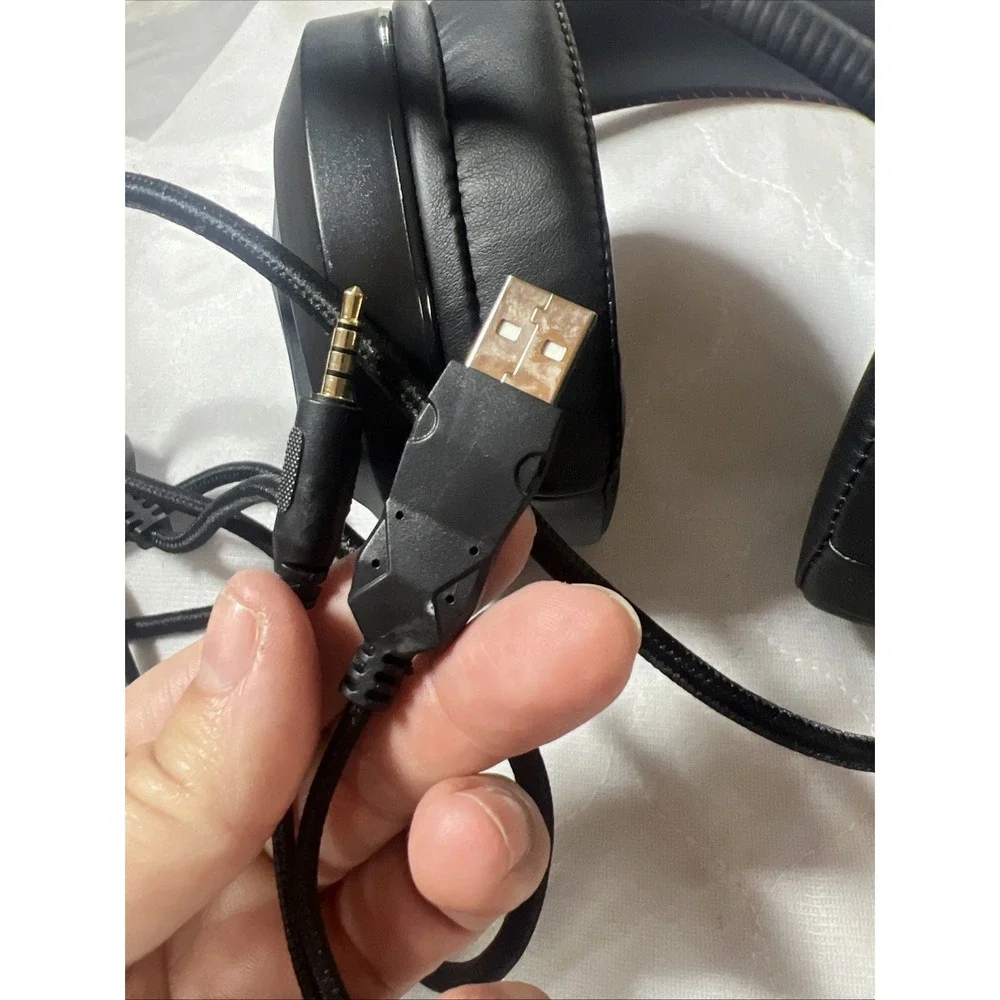 CombatWing Gaming Headset M180